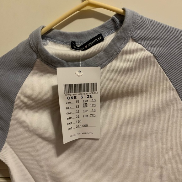 Brand New Brandy Melville Baseball tee - Picture 3 of 5